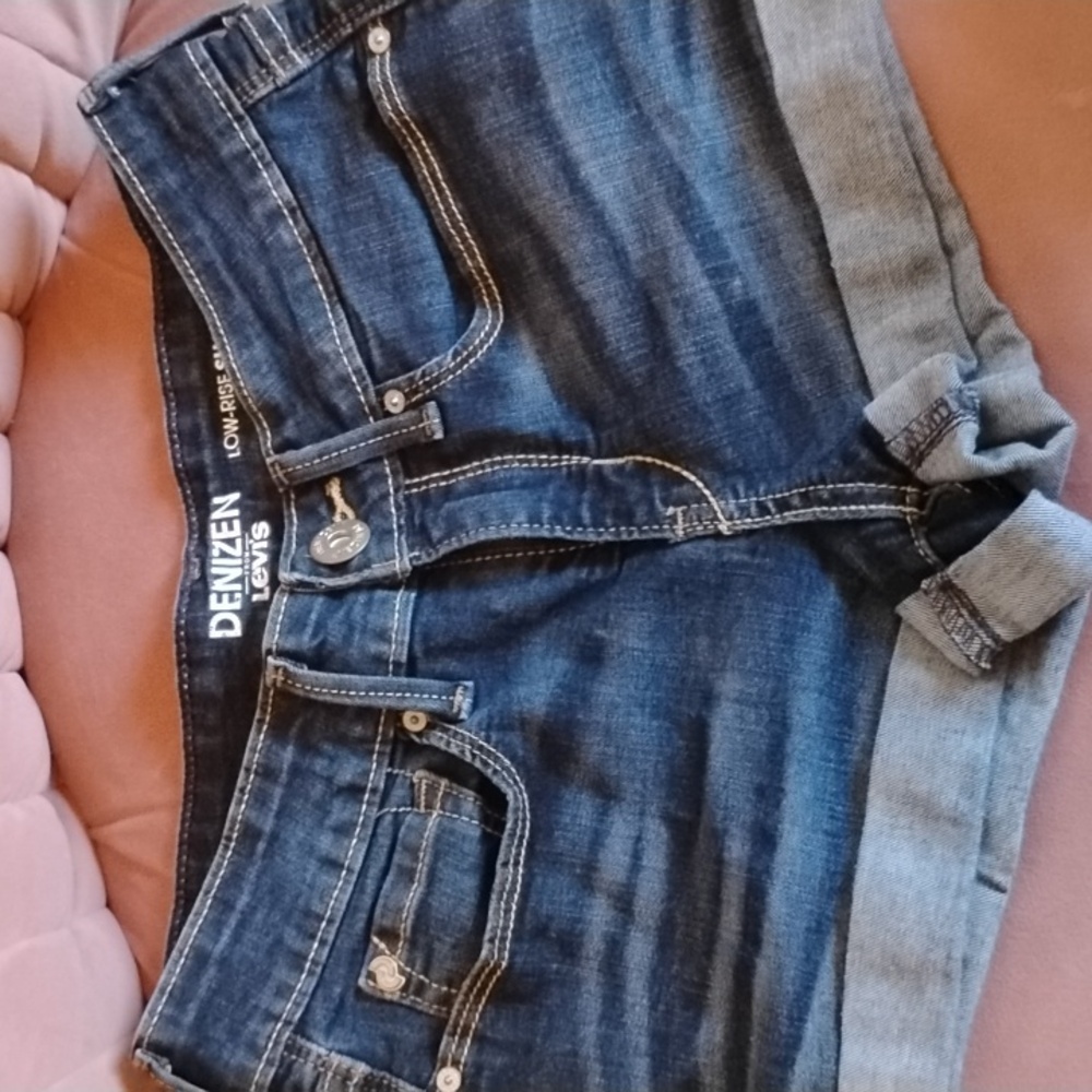 DENIZEN LEVI'S LOW RISE SHORTIE'S